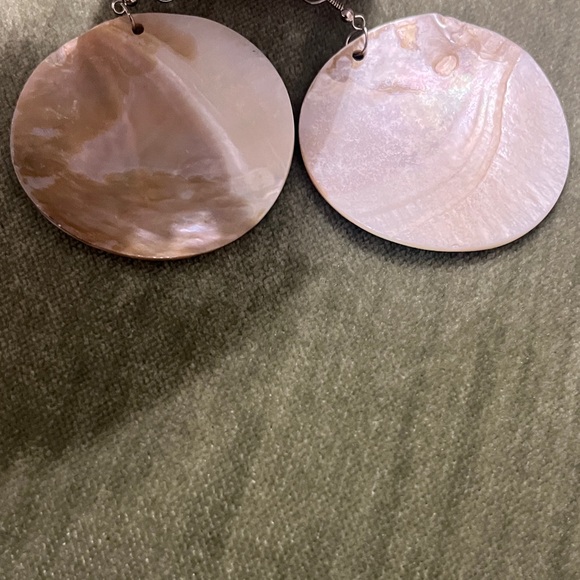 Vibrant Abstract Round Shell Earrings - Picture 11 of 11